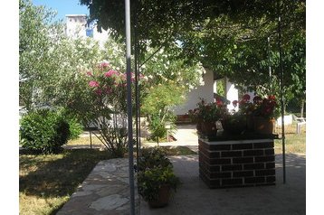 Croatia Privát Vir, Exterior